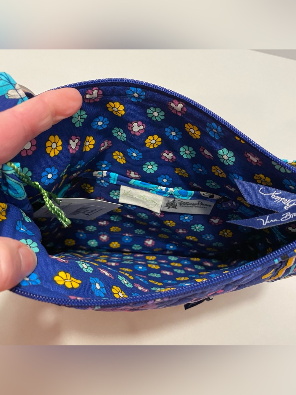 Vera Bradley x Disney Hipster Blue Minnie Mouse Floral Crossbody NWT. RARE - Picture 6 of 8